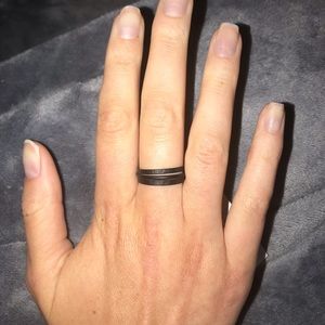 Black ring